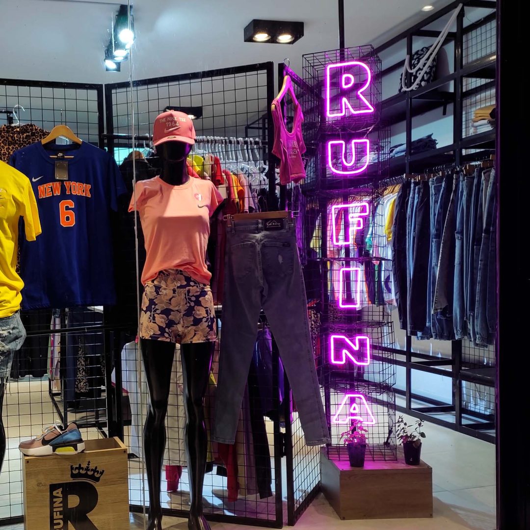 vidriera neon letras neon led flex mados neón led flex